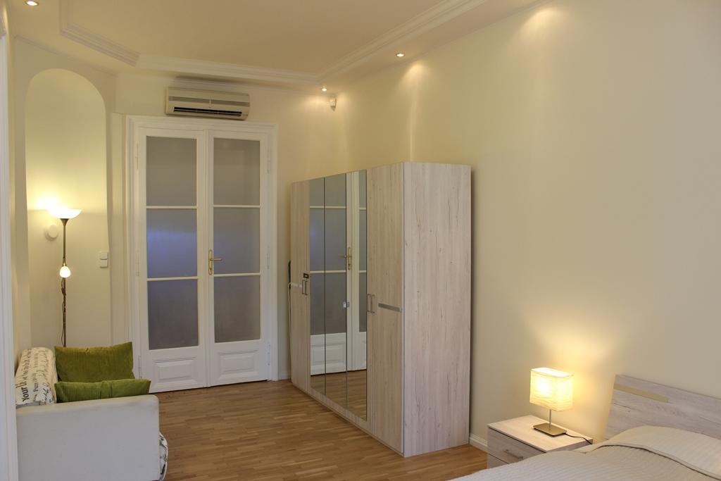 Leo Apartment Pozsony Kültér fotó